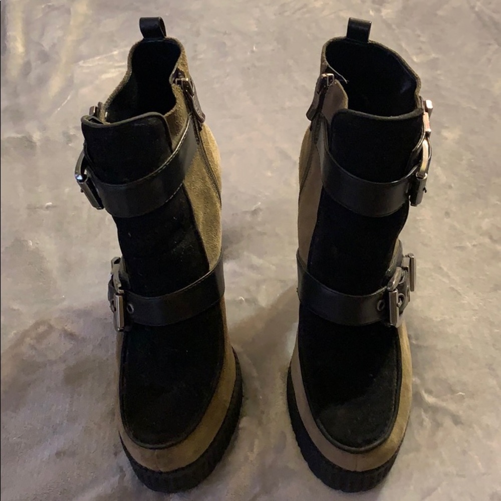 Bcbg heel booties